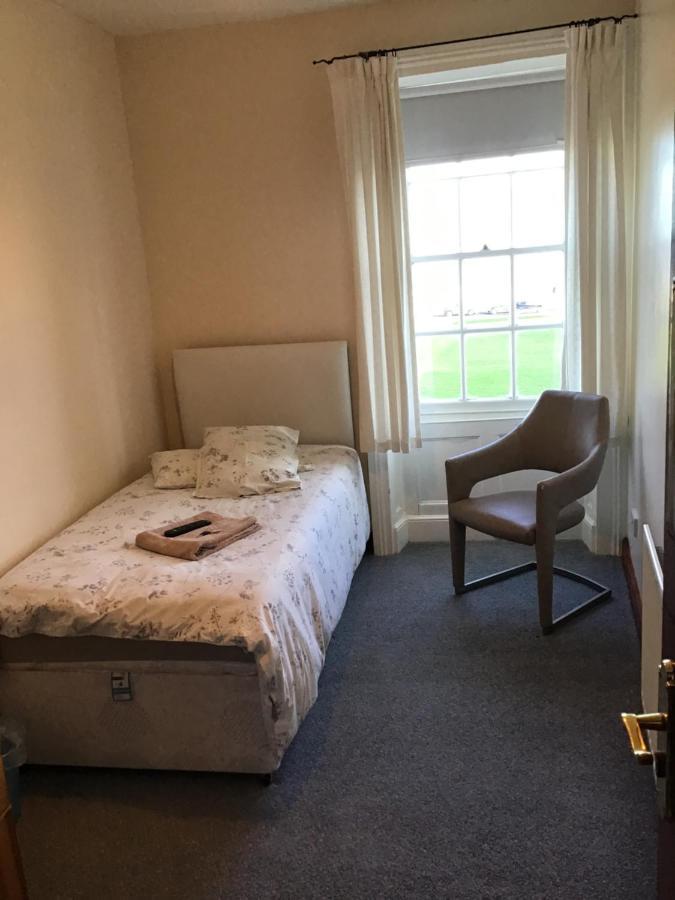 Sea View Guest House 하틀풀 외부 사진